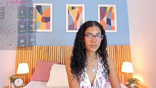 AuroraPinkk online show from 16, 12, 2025