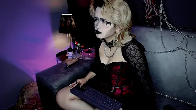 Snapshot of Navier__ chatting on 16, 12, 2025 Navier online show from 16, 12, 2025