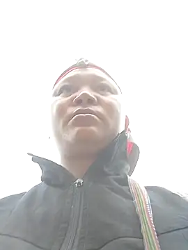 Snapshot of siro-zz chatting on 7, 11, 2025 siro-zz online show from 7, 11, 2025