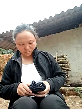 Snapshot of siro-zz chatting on 3, 12, 2025 siro-zz online show from 3, 12, 2025