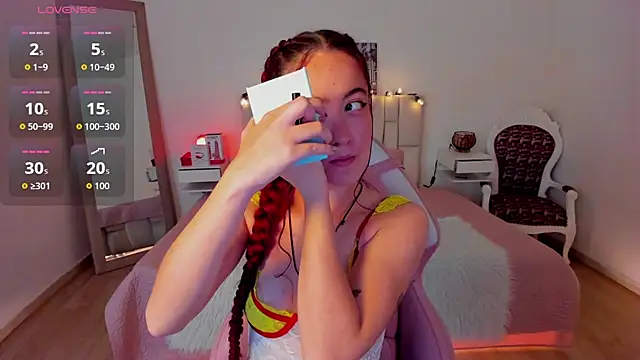 Amaraa couper1 online show from 1, 11, 2025