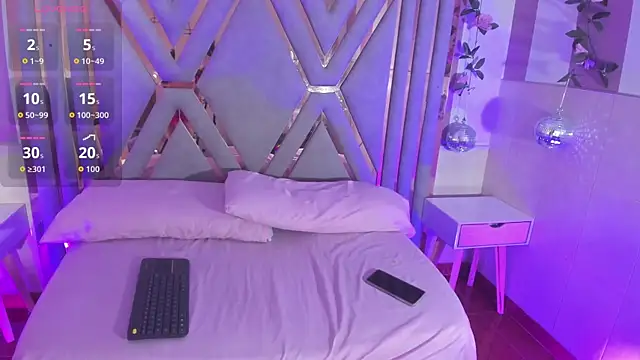 Snapshot of helenn_diaz chatting on 27, 10, 2025 helenn diaz online show from 27, 10, 2025