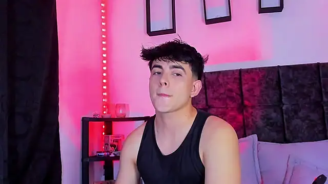 Snapshot of Theo_Noxxx chatting on 4, 11, 2025 Theo Noxxx online show from 4, 11, 2025