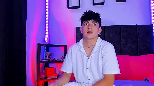 Snapshot of Theo_Noxxx chatting on 9, 11, 2025 Theo Noxxx online show from 9, 11, 2025