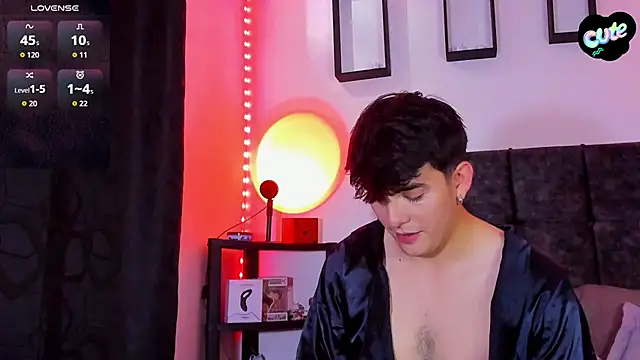 Snapshot of Theo_Noxxx chatting on 15, 11, 2025 Theo Noxxx online show from 15, 11, 2025