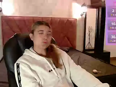 Snapshot of _jeessy chatting on 27, 10, 2025 jeessy online show from 27, 10, 2025