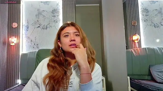 Snapshot of _jeessy chatting on 14, 11, 2025 jeessy online show from 14, 11, 2025