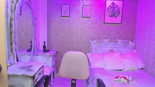 Snapshot of Sofia_clk chatting on 20, 12, 2025 Sofia clk online show from 20, 12, 2025