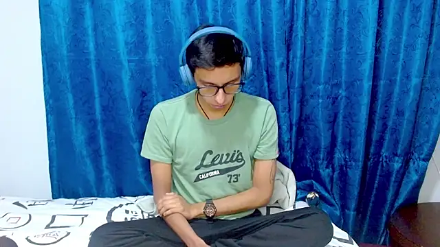 DavTwink3100 online show from 15, 1, 2026