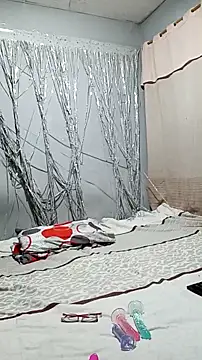 Orianabluee  online show from 6, 11, 2025