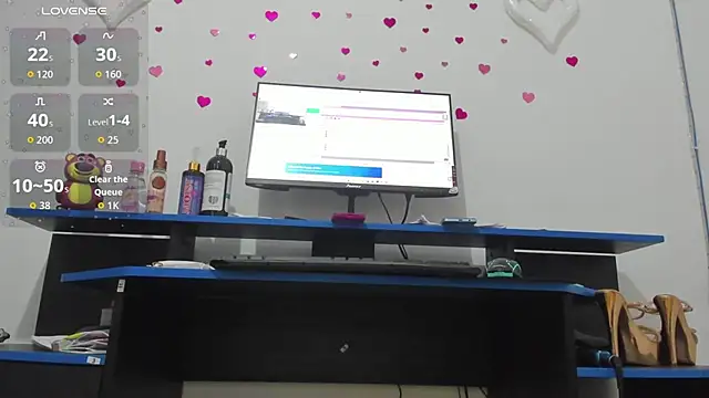 roxy rebel online show from 25, 4, 2026