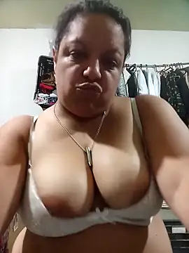 Alondrabb80 online show from 5, 11, 2025