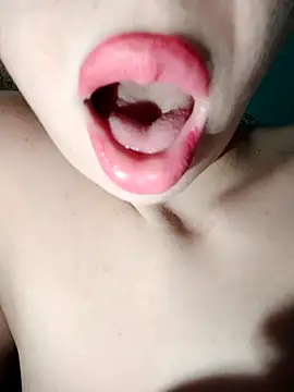 Loveyoudearxq online show from 22, 11, 2025