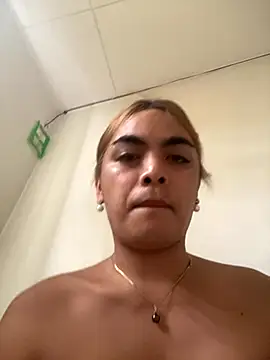 Snapshot of SeductiveRoxy69 chatting on 28, 10, 2025 SeductiveRoxy69 online show from 28, 10, 2025