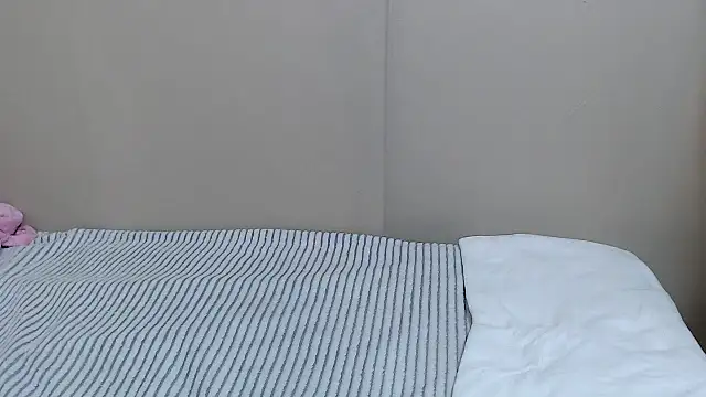 Snapshot of RissaGx chatting on 3, 11, 2025 RissaGx online show from 3, 11, 2025