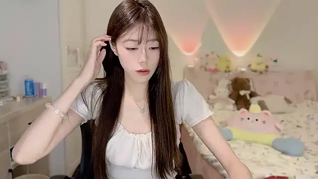 Snapshot of Onecutelittle chatting on 10, 11, 2025 Onecutelittle online show from 10, 11, 2025