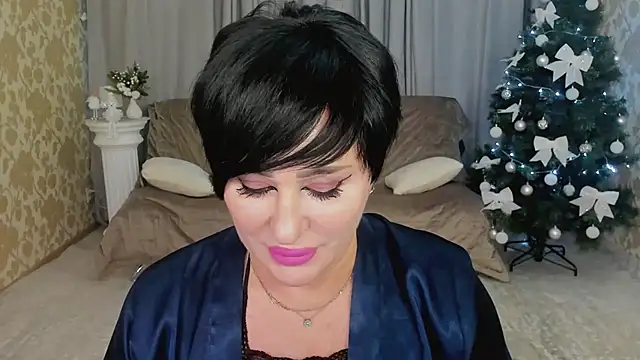 KiraTempt online show from 18, 12, 2025