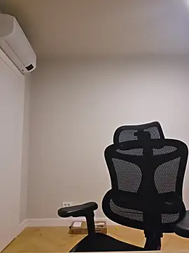 Snapshot of MiaRides19 chatting on 12, 6, 2026 MiaRides19 online show from 12, 6, 2026
