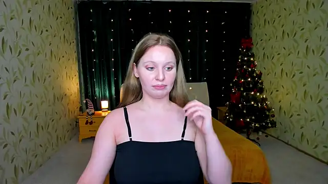 Snapshot of KyleyJacksone chatting on 3, 12, 2025 KyleyJacksone online show from 3, 12, 2025