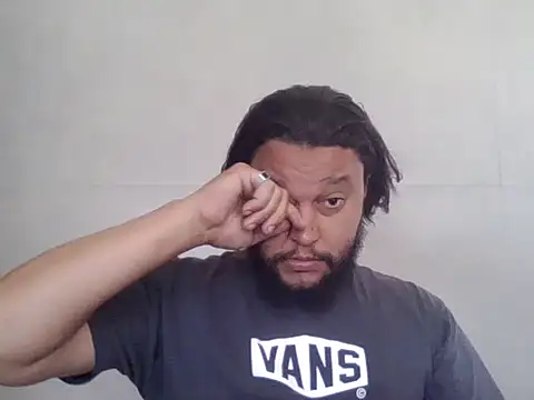 Snapshot of LoboCachorro chatting on 29, 10, 2025 LoboCachorro online show from 29, 10, 2025