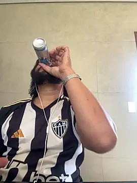 Snapshot of LoboCachorro chatting on 21, 11, 2025 LoboCachorro online show from 21, 11, 2025