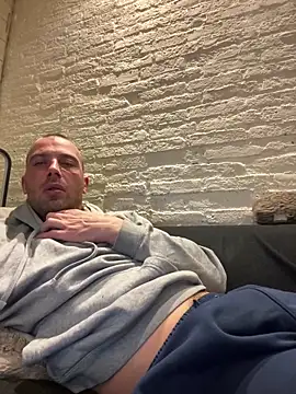 Rotteei1 online show from 11, 3, 2026