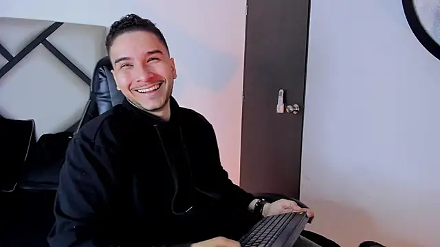 mike 257 online show from 25, 10, 2025