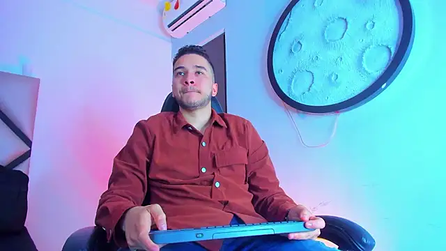 mike 257 online show from 19, 1, 2026