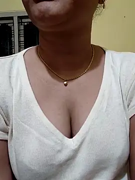 Snapshot of Nazeera_Telugu_Ammayi chatting on 13, 11, 2025 Nazeera Telugu Ammayi online show from 13, 11, 2025