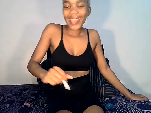 Snapshot of MinnieBee101 chatting on 23, 10, 2025 MinnieBee101 online show from 23, 10, 2025