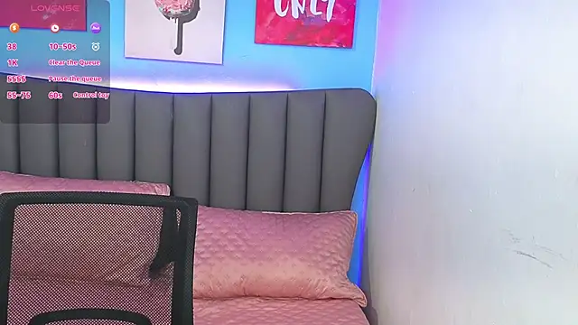 Aria Russo online show from 28, 11, 2025