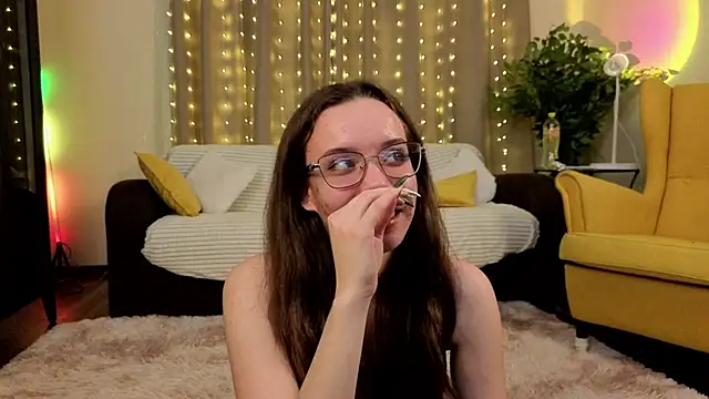 FabiolaCowing online show from 28, 11, 2025