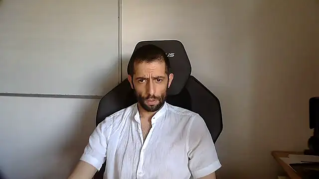 Snapshot of topg84 chatting on 16, 6, 2026 topg84 online show from 16, 6, 2026