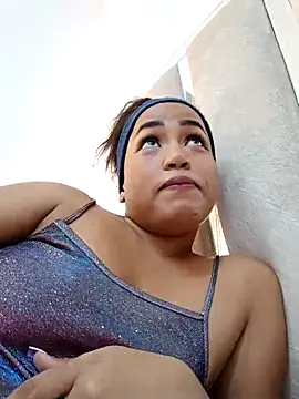 NahomiWalker  online show from 12, 11, 2025