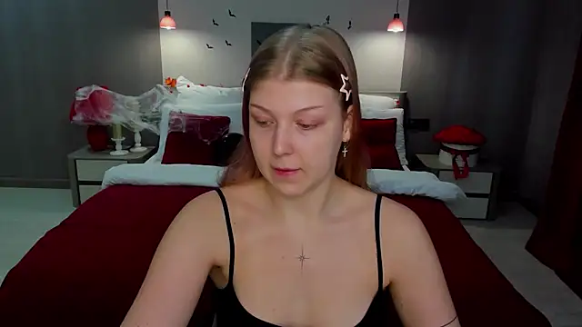 Snapshot of Stella_Light chatting on 31, 10, 2025 Stella Light online show from 31, 10, 2025