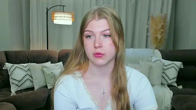 Snapshot of Stella_Light chatting on 25, 6, 2026 Stella Light online show from 25, 6, 2026