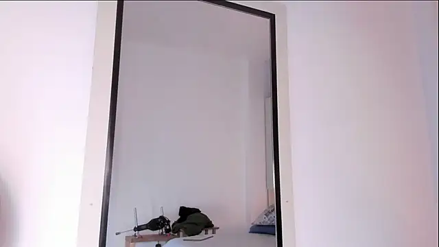 Snapshot of Blackywhiite chatting on 16, 11, 2025 Blackywhiite online show from 16, 11, 2025