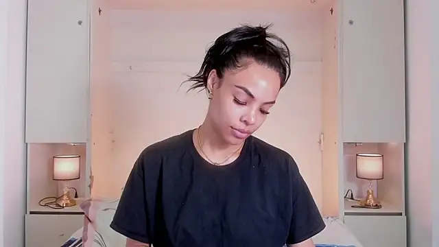 Snapshot of Blackywhiite chatting on 21, 12, 2025 Blackywhiite online show from 21, 12, 2025