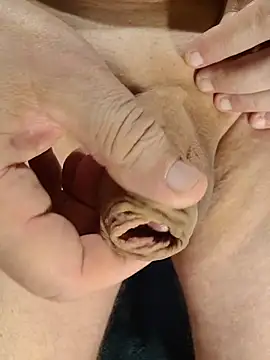 Snapshot of Benjin_2306 chatting on 9, 11, 2025 Benjin 2306 online show from 9, 11, 2025