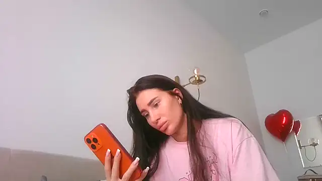 Snapshot of Qaralinn chatting on 27, 2, 2026 Qaralinn online show from 27, 2, 2026