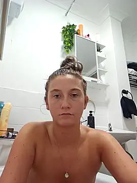 Snapshot of SashaBabyxx chatting on 23, 11, 2025 SashaBabyxx online show from 23, 11, 2025