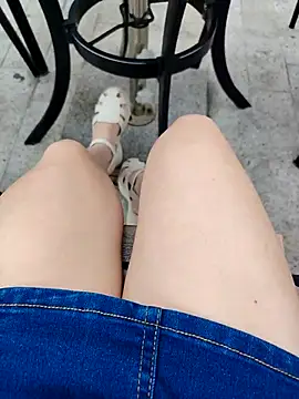 Mina-02 online show from 25, 3, 2026