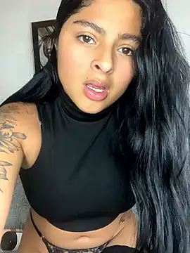 Snapshot of morenaQueen_ chatting on 2, 12, 2025 morenaQueen online show from 2, 12, 2025