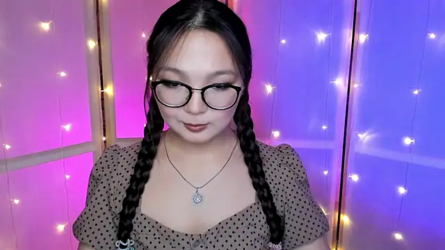 Nikki-awesome online show from 4, 11, 2025