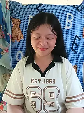 Snapshot of lisa-bae00 chatting on 8, 6, 2026 lisa-bae00 online show from 8, 6, 2026