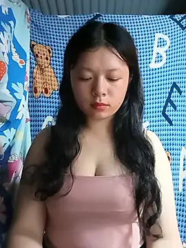 Snapshot of lisa-bae00 chatting on 15, 7, 2026 lisa-bae00 online show from 15, 7, 2026