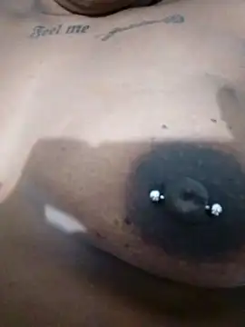 Snapshot of Jennyy31 chatting on 12, 11, 2025 Jennyy31 online show from 12, 11, 2025