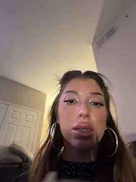 Snapshot of babygirlxchlo chatting on 2, 11, 2025 babygirlxchlo online show from 2, 11, 2025