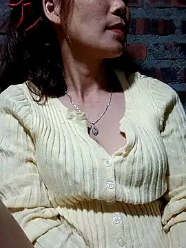 Snapshot of Bear_bear0 chatting on 8, 11, 2025 Bear bear0 online show from 8, 11, 2025