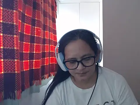 Snapshot of Kinkybela2025 chatting on 19, 7, 2026 Kinkybela2025 online show from 19, 7, 2026